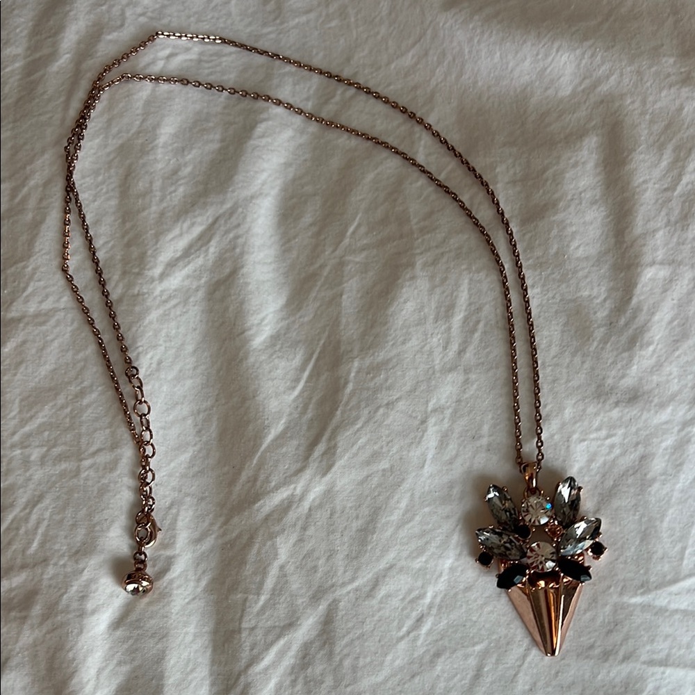 Rose Gold Floral Pendant Necklace